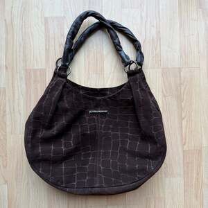 Dimoni Brown Croc-Embossed Suede Hobo Shoulder Bag with Pink Lining Made in Spai